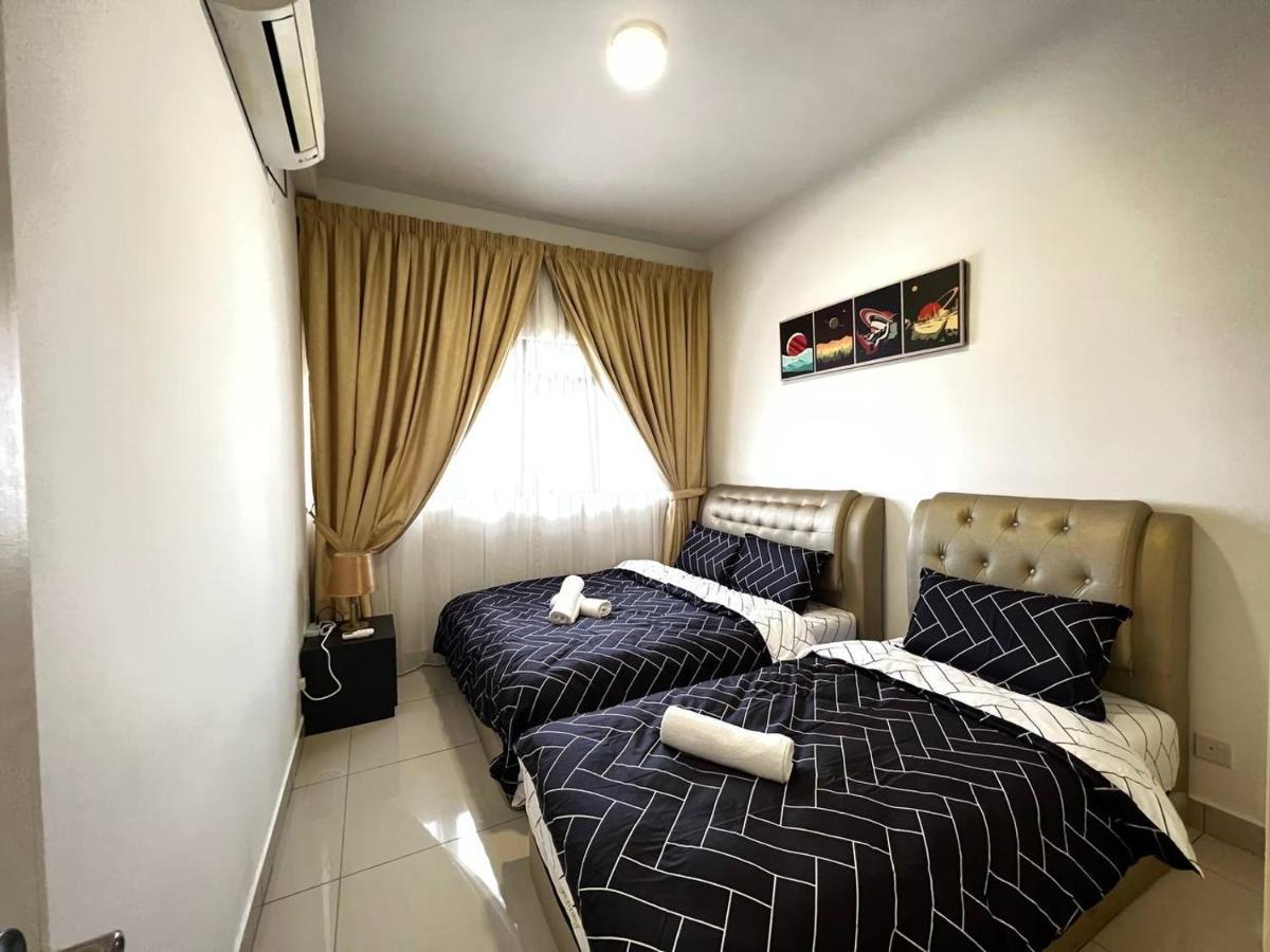 Meridinmedini Familytrip 5Min To Legoland By Vdo Homestay Nusajaya  Kültér fotó